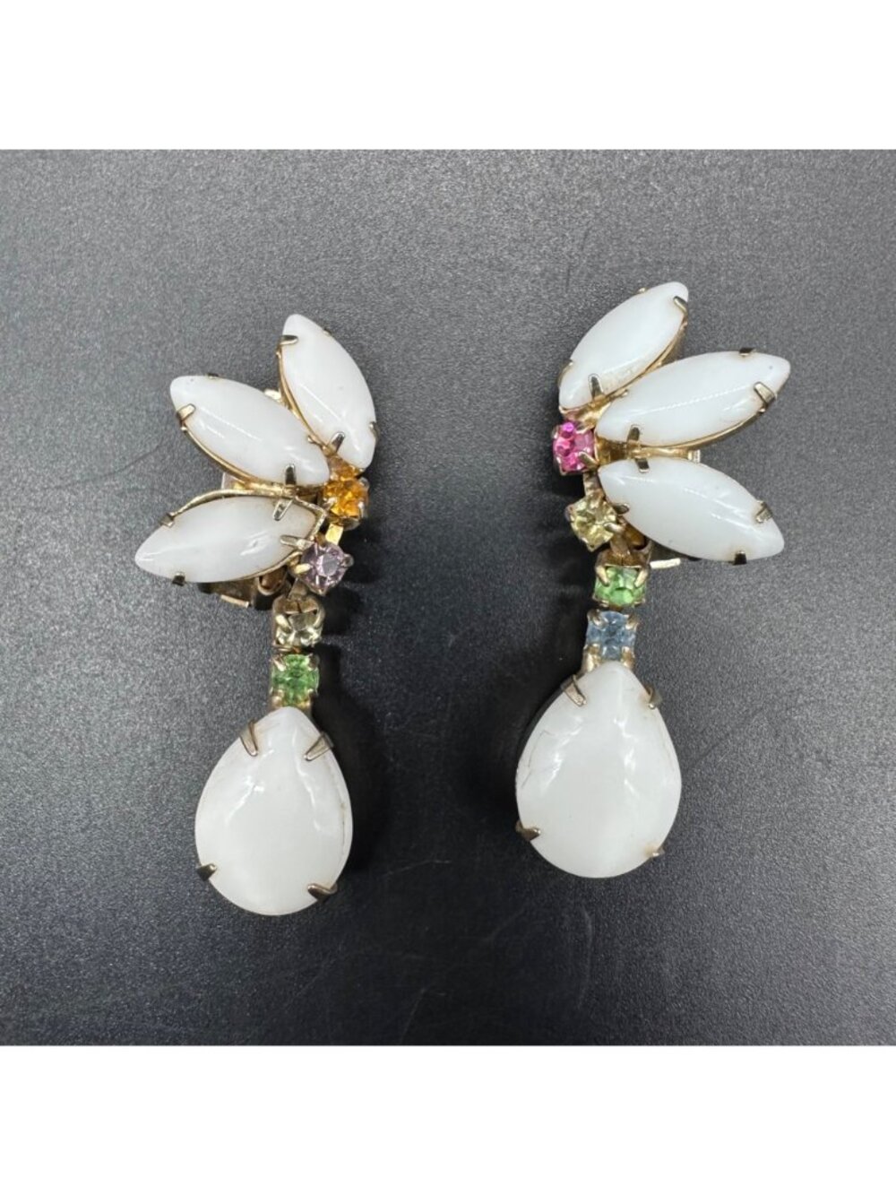 Vintage Clip On Earrings Lot Dangle Drop Mid Century Beads Rhinestones 3 Pairs - Picture 6 of 10